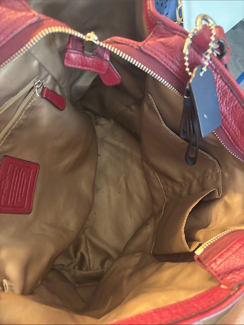Red coach tote - Picture 2 of 9